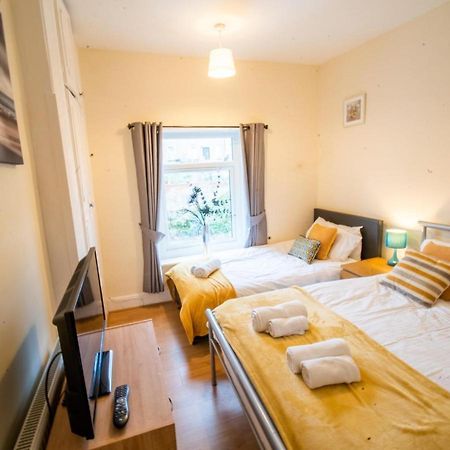 West Lea House Hotel Честърфилд Екстериор снимка