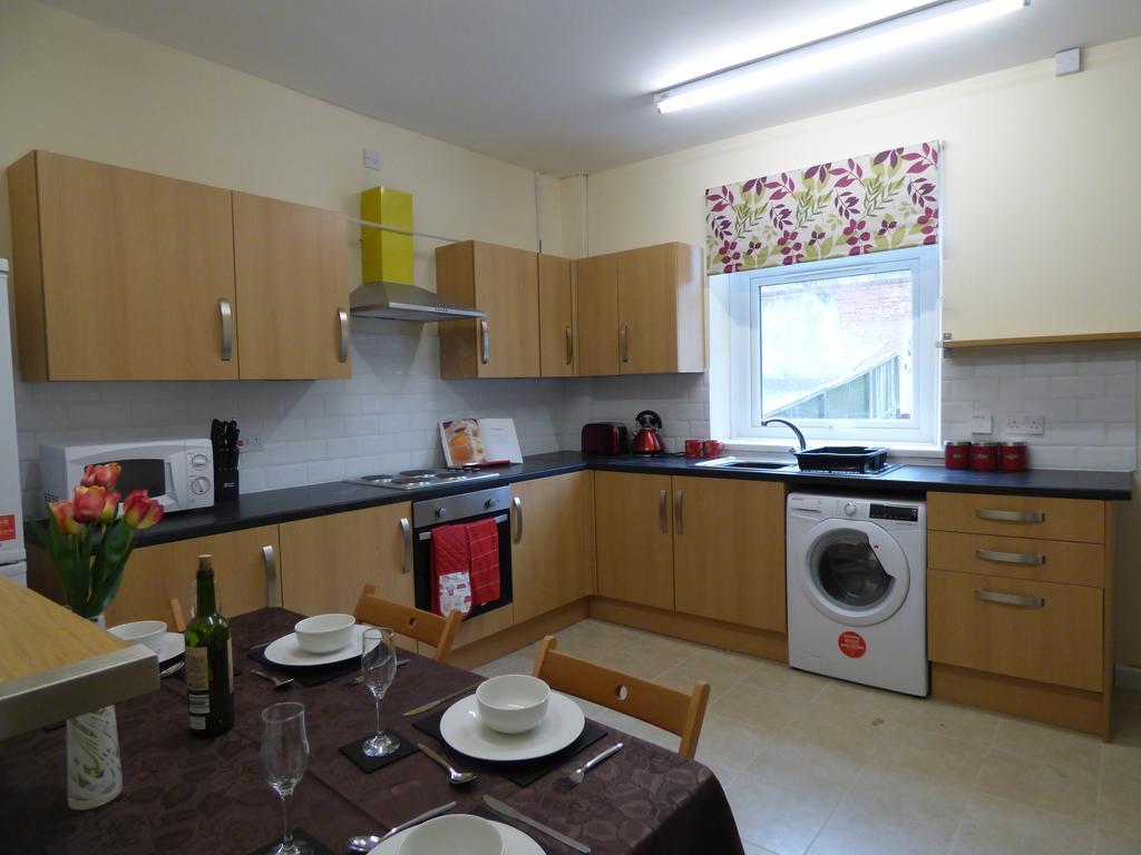 West Lea House Hotel Честърфилд Екстериор снимка